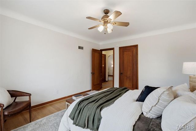6528 Pernod Avenue, St Louis, MO 63139
