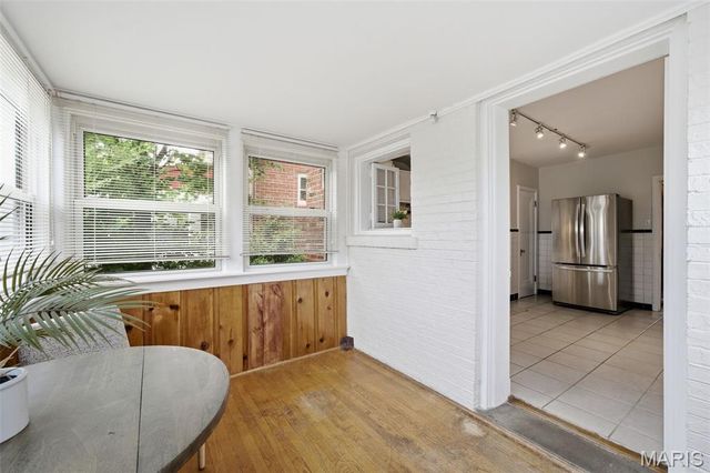 6528 Pernod Avenue, St Louis, MO 63139
