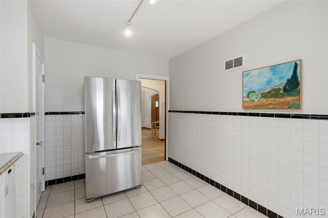 6528 Pernod Avenue, St Louis, MO 63139