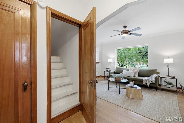 6528 Pernod Avenue, St Louis, MO 63139
