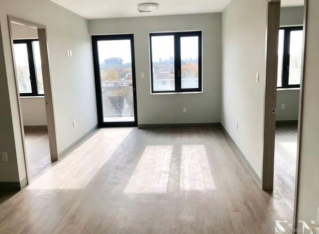 10850 Roosevelt Avenue 4B, Corona, NY 11368