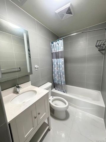 10850 Roosevelt Avenue 4B, Corona, NY 11368