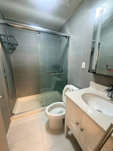 10850 Roosevelt Avenue 4B, Corona, NY 11368