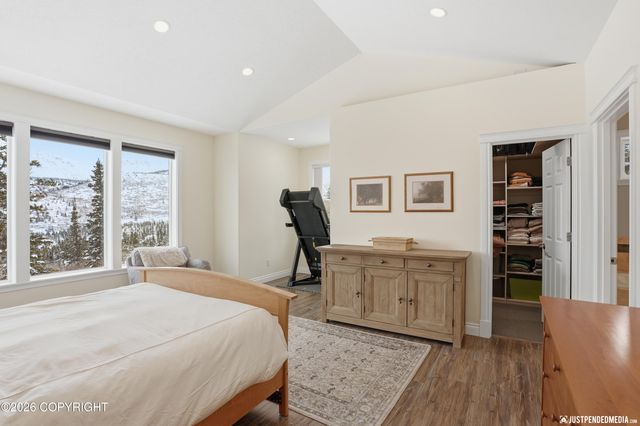 17015 Jacqueline Circle, Anchorage, AK 99516