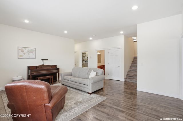 17015 Jacqueline Circle, Anchorage, AK 99516