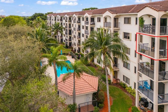 2105 LAVERS Circle 403, Delray Beach, FL 33444