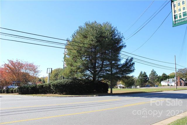 9B Main Avenue W, Taylorsville, NC 28681