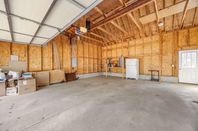 16393 Tamarack Road, Howard City, MI 49329