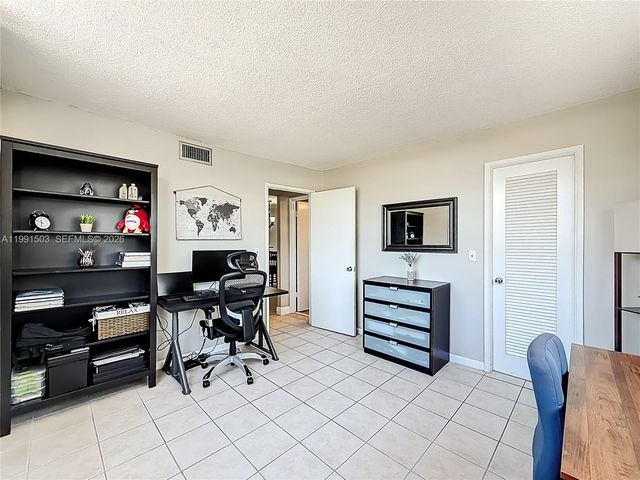 400 SE 10th St 218, Deerfield Beach, FL 33441