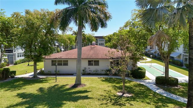 400 SE 10th St 218, Deerfield Beach, FL 33441