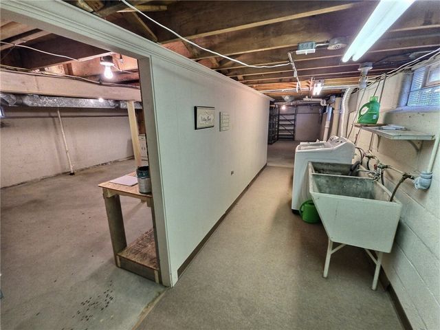 2826 Saint Paul Blvd, Irondequoit, NY 14617