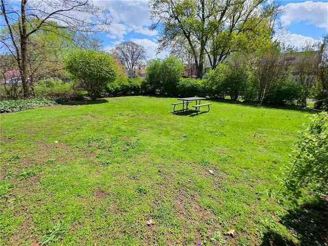 2826 Saint Paul Blvd, Irondequoit, NY 14617