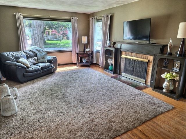 2826 Saint Paul Blvd, Irondequoit, NY 14617