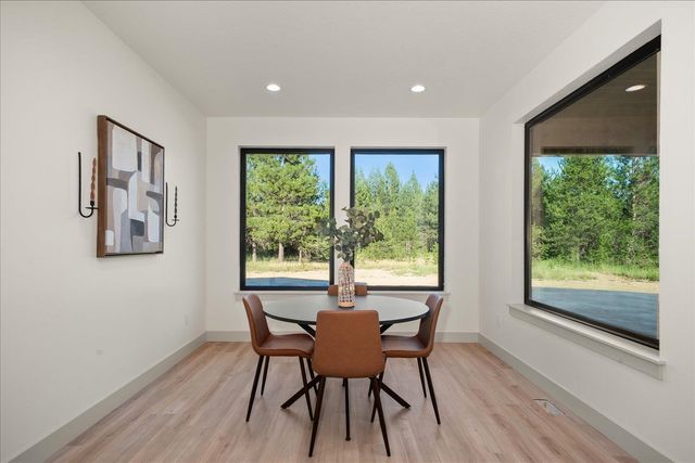 41094 N Gray Owl Ln, Deer Park, WA 99006