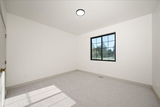41094 N Gray Owl Ln, Deer Park, WA 99006