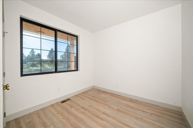 41094 N Gray Owl Ln, Deer Park, WA 99006