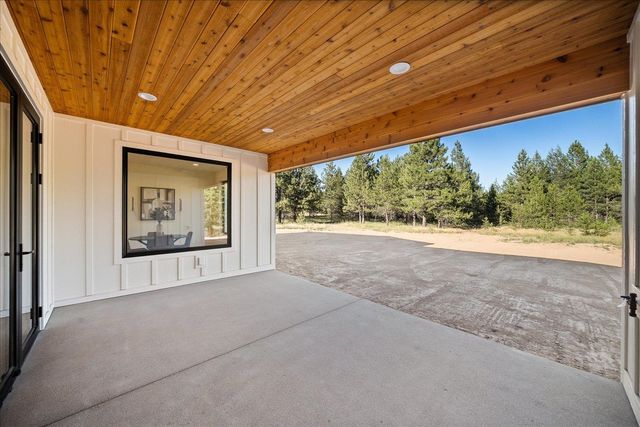 41094 N Gray Owl Ln, Deer Park, WA 99006