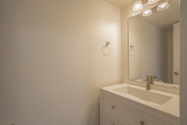 119 Oak Meadows Place, Ashland, OR 97520