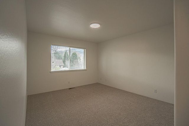 119 Oak Meadows Place, Ashland, OR 97520