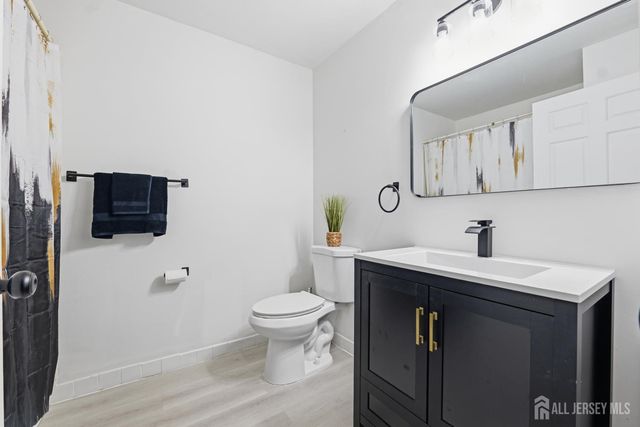 296 Alpine Way, Woodbridge Proper, NJ 07095