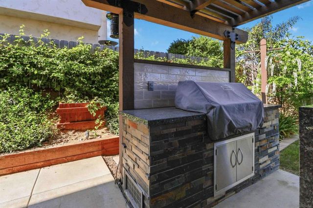 13170 Entreken Ave, San Diego, CA 92129