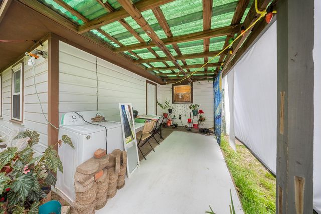 9215 Linda Vista Rd, Houston, TX 77078