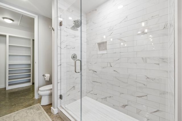 600 12th Ave S Apt 713, Nashville, TN 37203