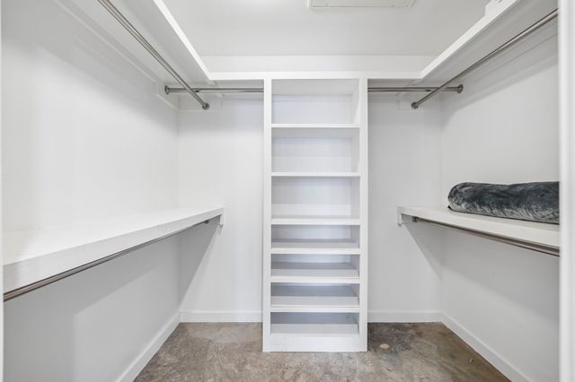 600 12th Ave S Apt 713, Nashville, TN 37203