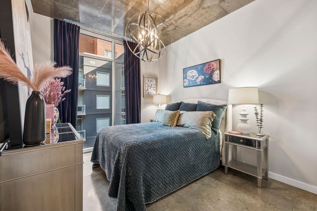 600 12th Ave S Apt 713, Nashville, TN 37203