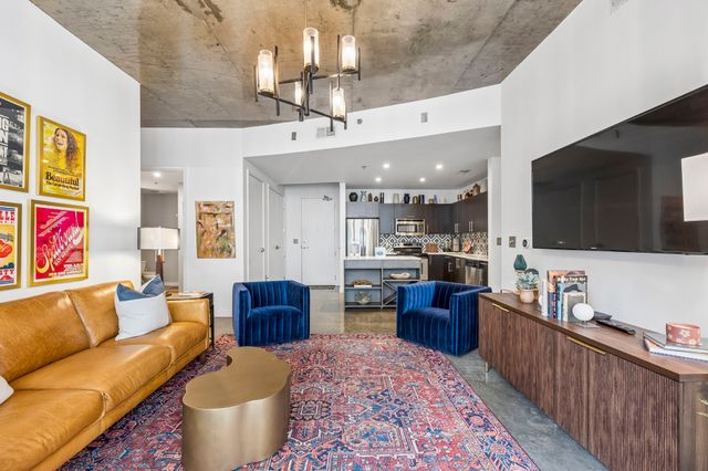 600 12th Ave S Apt 713, Nashville, TN 37203