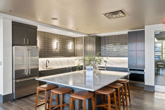 600 12th Ave S Apt 713, Nashville, TN 37203