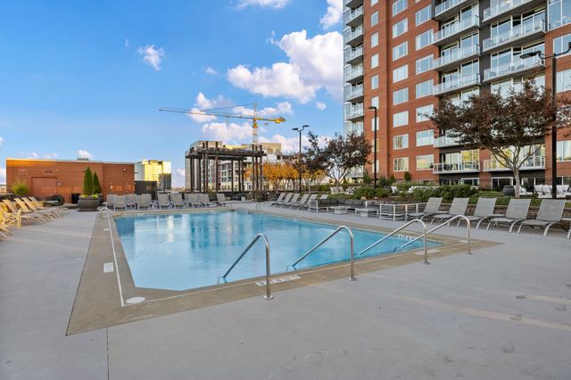600 12th Ave S Apt 713, Nashville, TN 37203