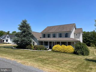 6 MORGAN DR, Carlisle, PA 17015
