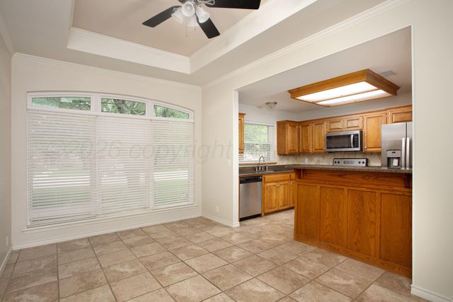 5705 FOXCROFT Drive, Amarillo, TX 79109