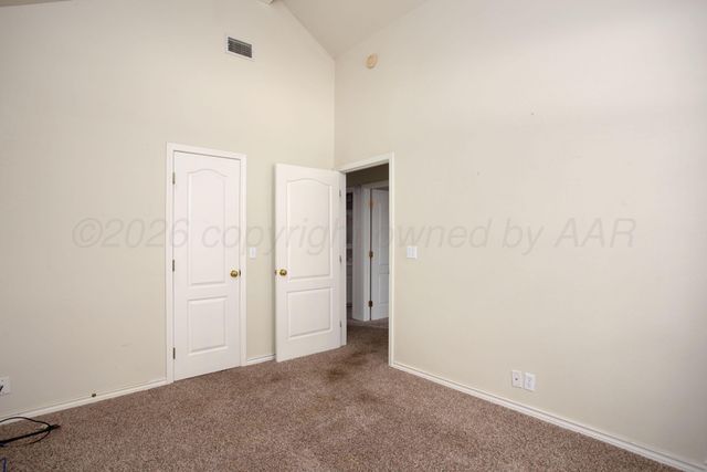 5705 FOXCROFT Drive, Amarillo, TX 79109