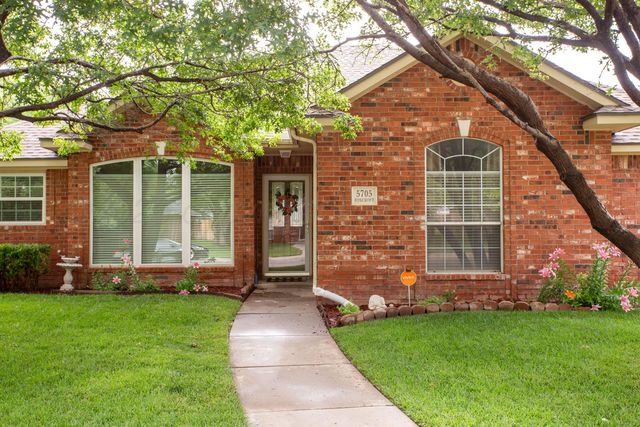 5705 FOXCROFT Drive, Amarillo, TX 79109