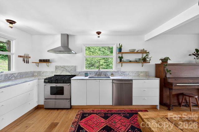 301 Stratford Road, Asheville, NC 28804