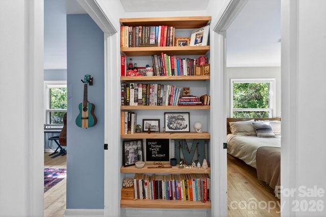 301 Stratford Road, Asheville, NC 28804