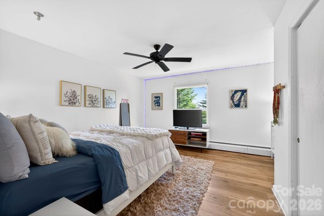 301 Stratford Road, Asheville, NC 28804