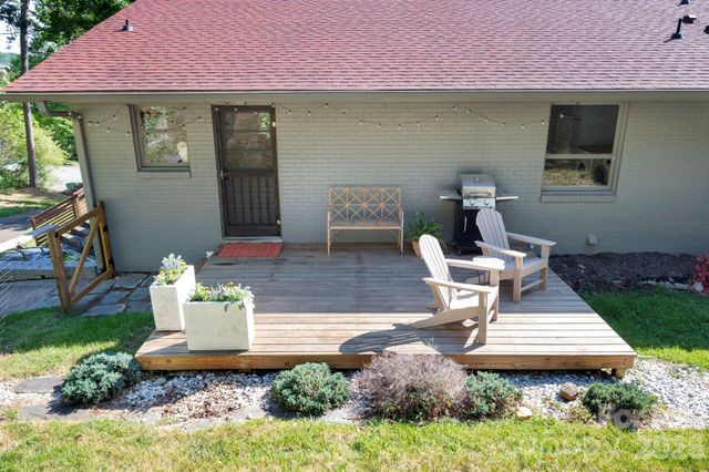 301 Stratford Road, Asheville, NC 28804