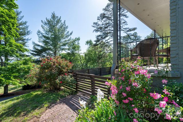 301 Stratford Road, Asheville, NC 28804