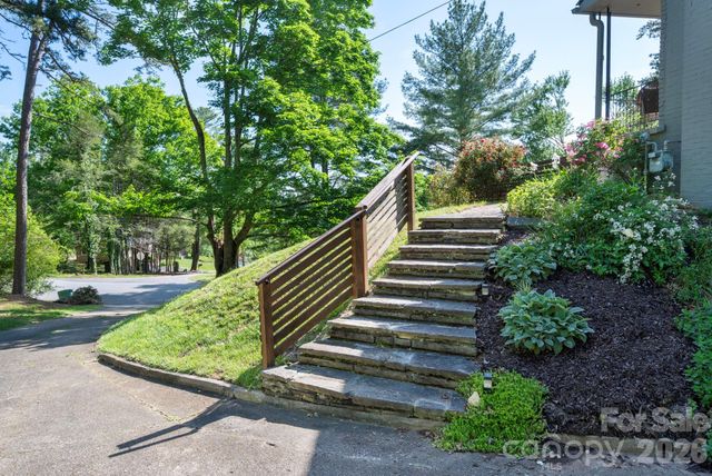 301 Stratford Road, Asheville, NC 28804