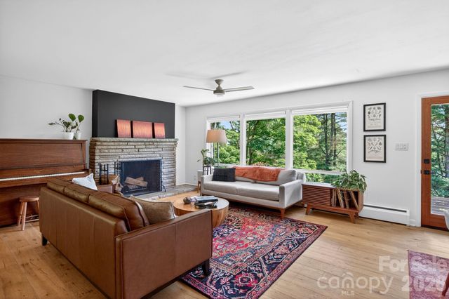 301 Stratford Road, Asheville, NC 28804