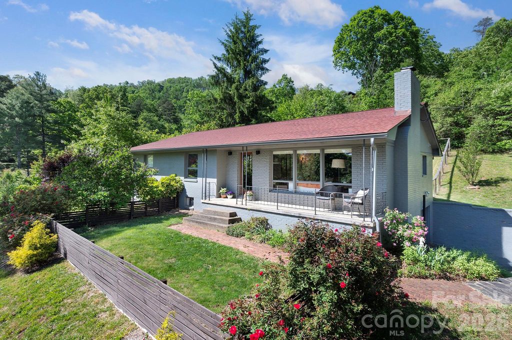 301 Stratford Road, Asheville, NC 28804