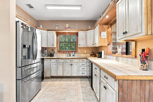 288 Clayton Drive, Pottsboro, TX 75076