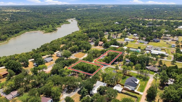 288 Clayton Drive, Pottsboro, TX 75076