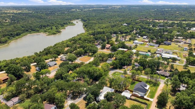 288 Clayton Drive, Pottsboro, TX 75076