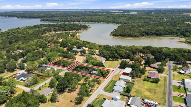 288 Clayton Drive, Pottsboro, TX 75076
