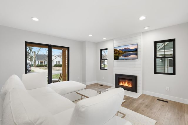 4824 W 40th Lane, Saint Louis Park, MN 55416