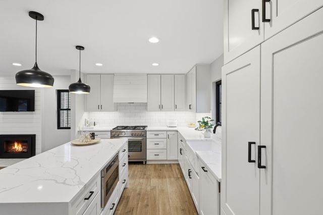 4824 W 40th Lane, Saint Louis Park, MN 55416